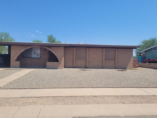 Building Photo - 2436 W Sumaya Way