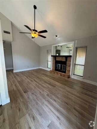 Building Photo - 420 S Las Vegas Trail