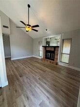 Building Photo - 420 S Las Vegas Trail