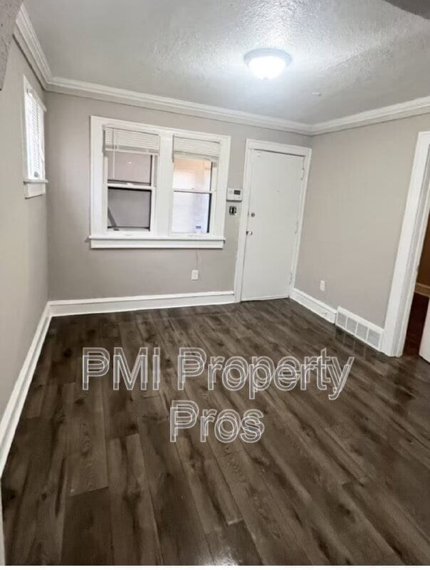 Building Photo - 4678 N 49th St