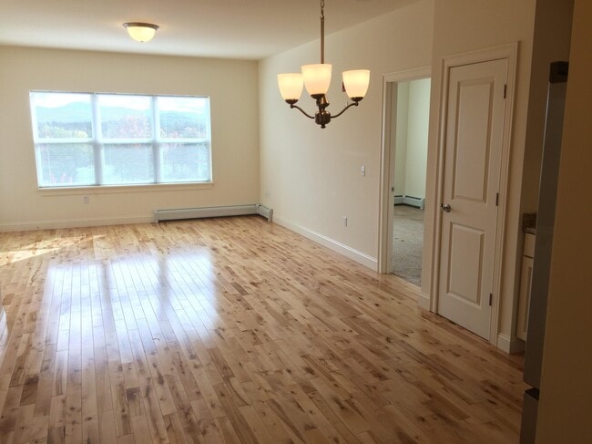Building Photo - Meadows at Essex Apartments