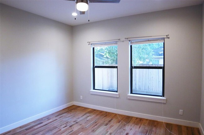 Building Photo - 1619 Dumble St
