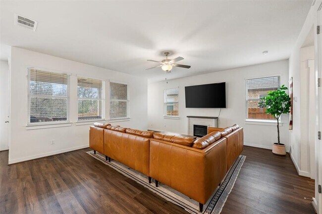 Foto del edificio - 8204 Prairie Rye Dr