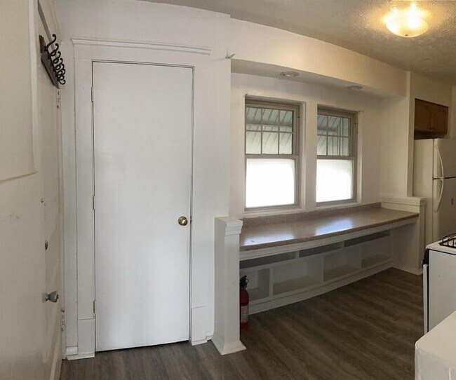 Foto del edificio - 3384 W 63rd St