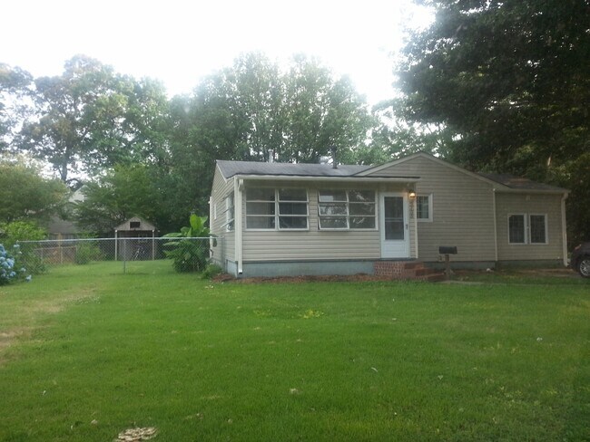 Foto del edificio - 4733 Adler Ave