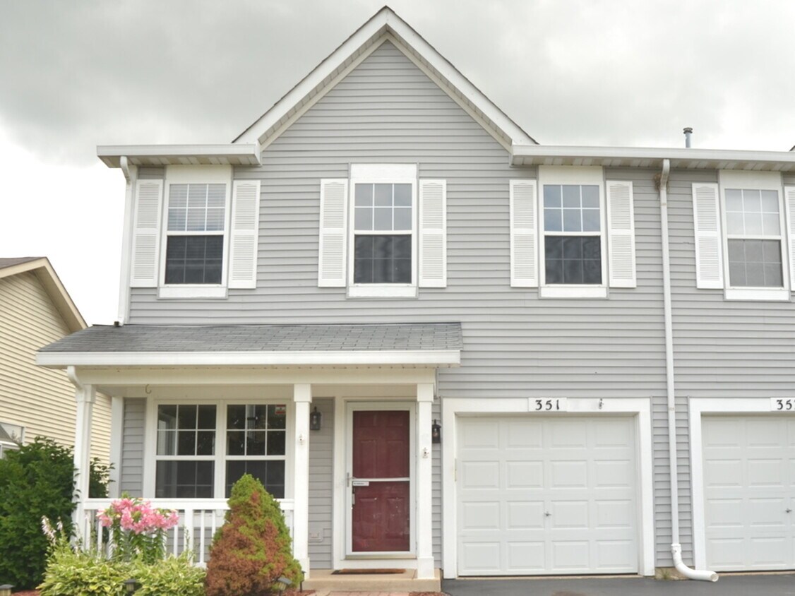 Primary Photo - 351 Reston Cir