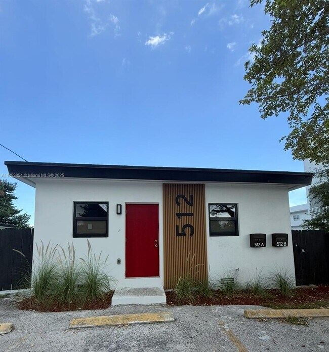 Building Photo - 512 NW 2nd Ave