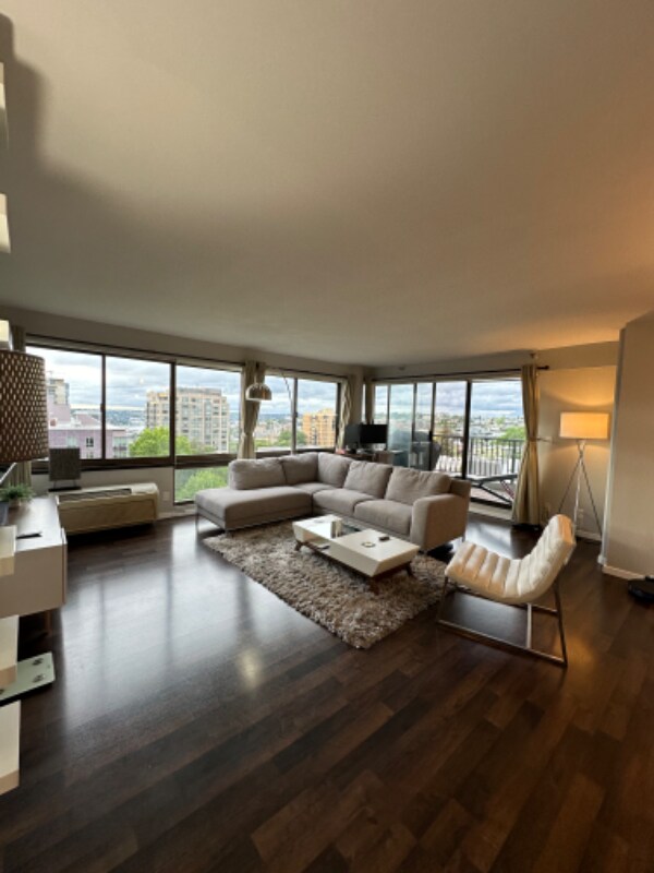 Foto del edificio - 1120 Spring St