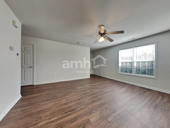 Foto del edificio - 67 Wolf Creek Ln