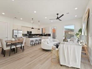 Building Photo - 227 Noras Ln
