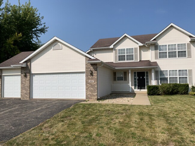 Foto del edificio - 948 Bradley Ln