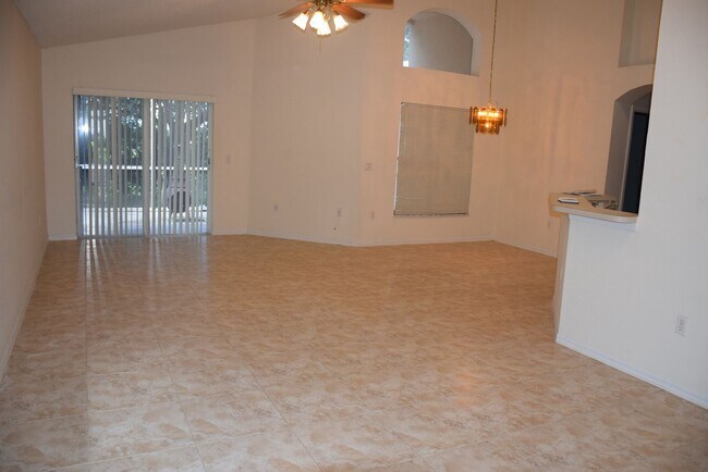 Foto del edificio - Beautiful 3 bedroom home with a den or office located in the prestigious Southern Dunes man gated...