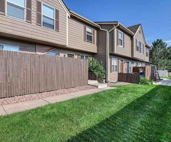 Building Photo - 4226 Hunting Meadows Cir