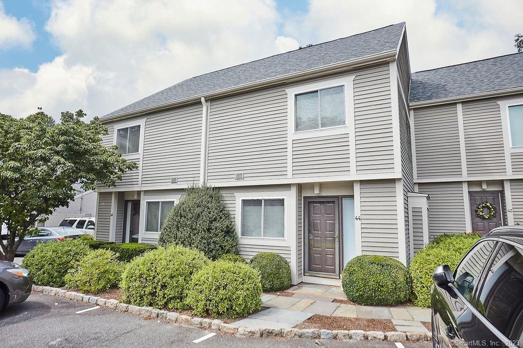 Foto principal - 44 Strathmore Ln