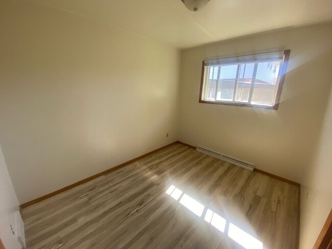 Building Photo - 968 Grove St