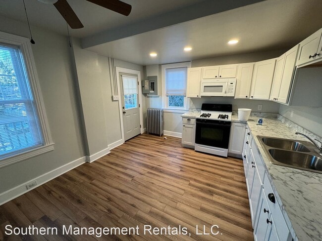 Building Photo - 2 br, 1 bath House - 1403 Second Ave  2nd ...