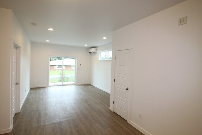 Foto del edificio - 1785 NW 5th Ave