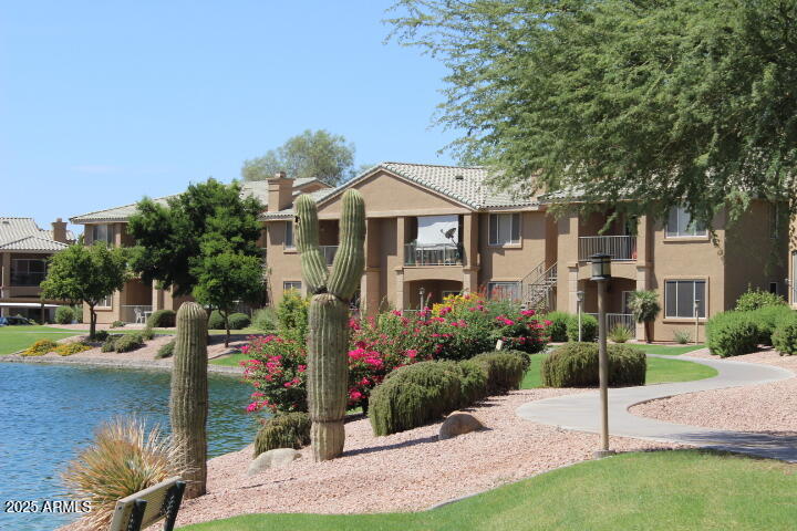 Foto del edificio - 16013 S Desert Foothills Pkwy