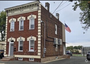 Building Photo - 90 E Centre St