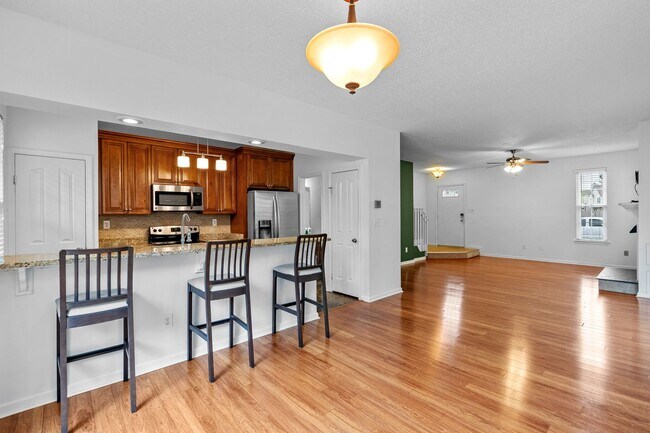 Foto del edificio - Stunning 2-bed condo in Virginia Beach