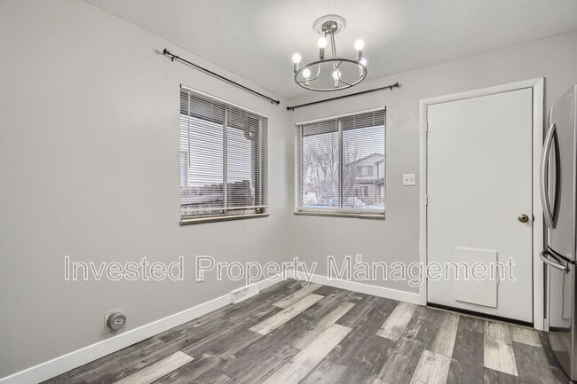 Foto del edificio - 401 W Bates Ave