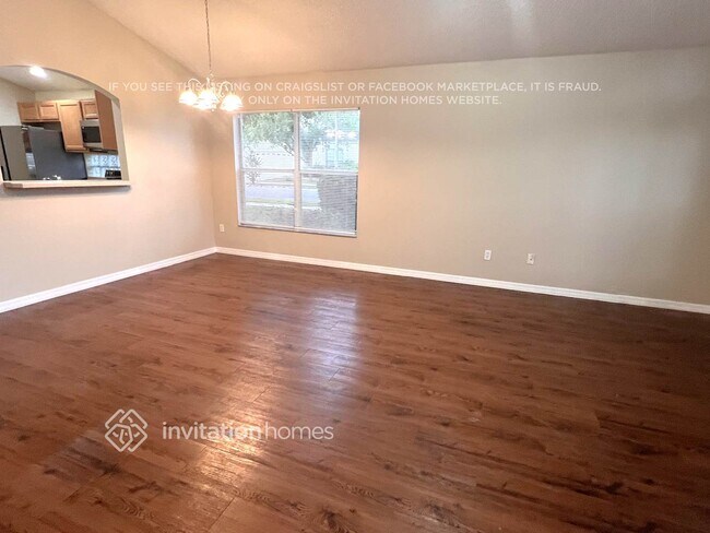 Building Photo - 10500 Petaloma Dr