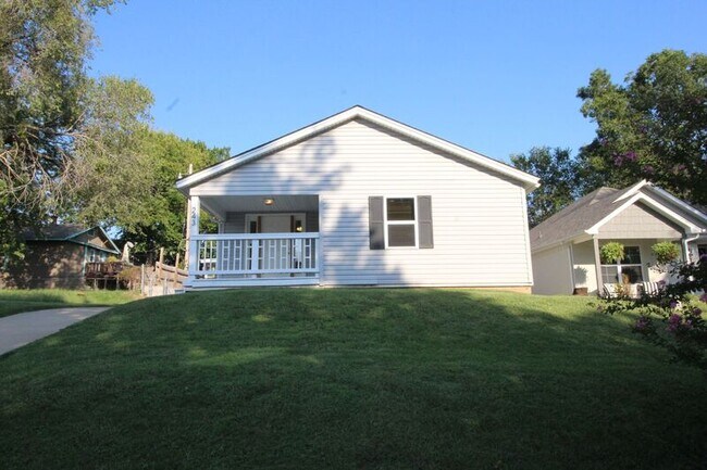 Foto del edificio - 243 N Yukon Ave