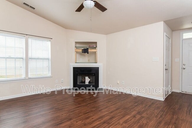 Foto del edificio - 2836 Oasis Ln