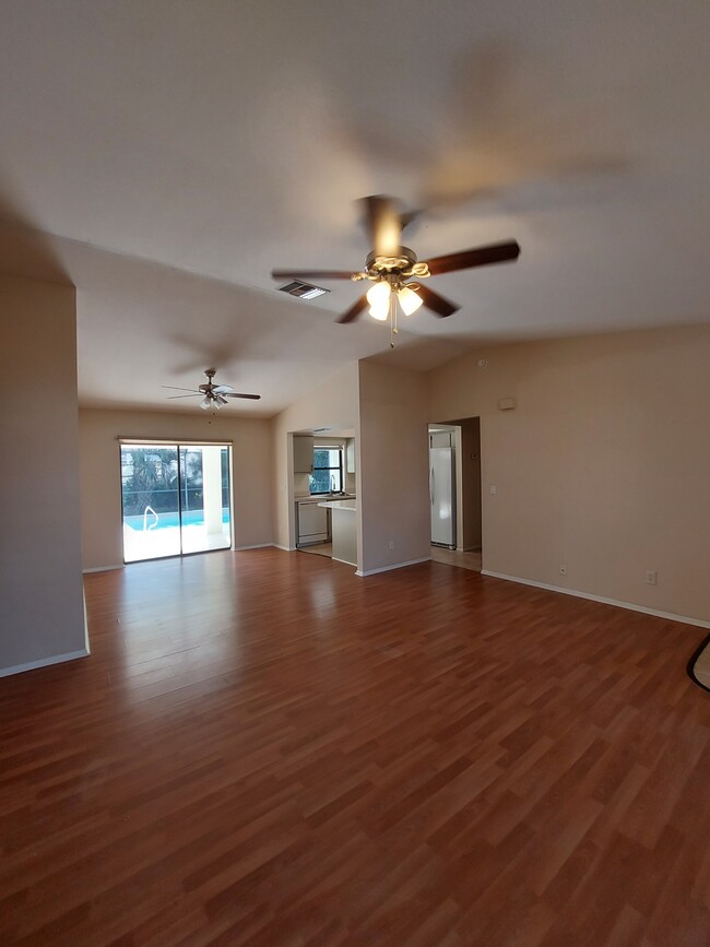 Foto del edificio - 801 SW 10th Pl