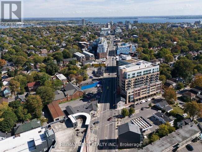 Photo du bâtiment - 652-652 Princess St