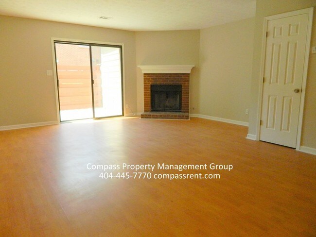 Building Photo - Alpharetta Townhome with Two Master Suites