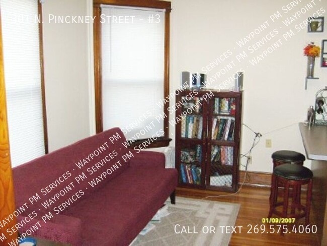 Building Photo - 301 N Pinckney St