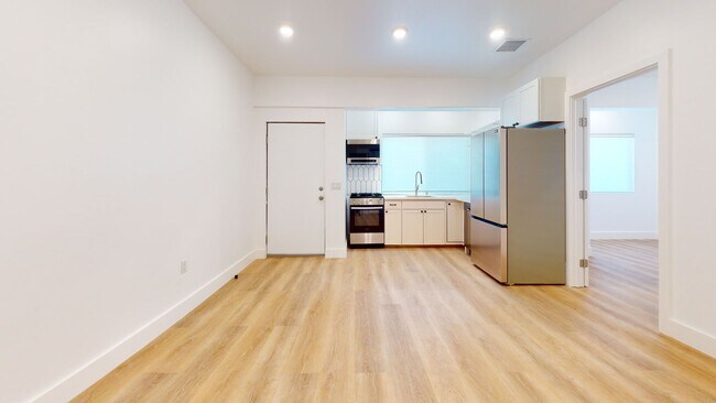 Foto del interior - 3210 Ellsworth St . Your 2 bedrooms Awaits!