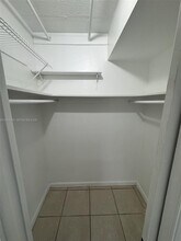 Building Photo - 1643 NE Miami Gardens Dr
