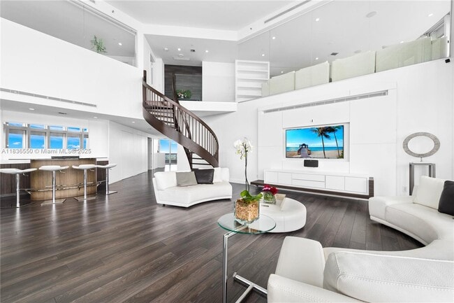 Building Photo - 1643 Brickell Ave