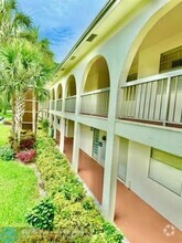 Building Photo - 2614 Nassau Bend