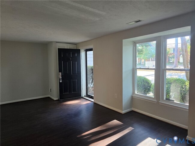 Building Photo - 4960 Finnegan Ct