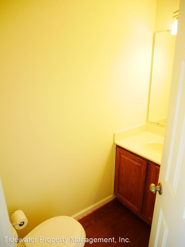 Building Photo - 3 br, 2.5 bath House - 17 Overmill Court