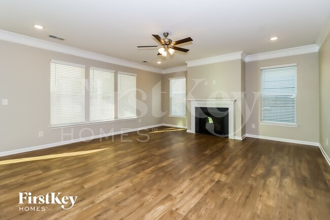 Foto del edificio - 5081 Devonshire Rd