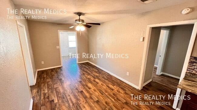 Building Photo - 854 Klondike Ave