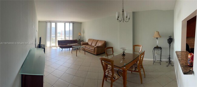 Foto del edificio - 2801 NE 183rd St