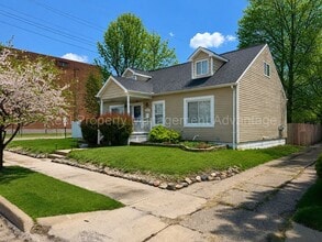 Building Photo - 2705 Inman St
