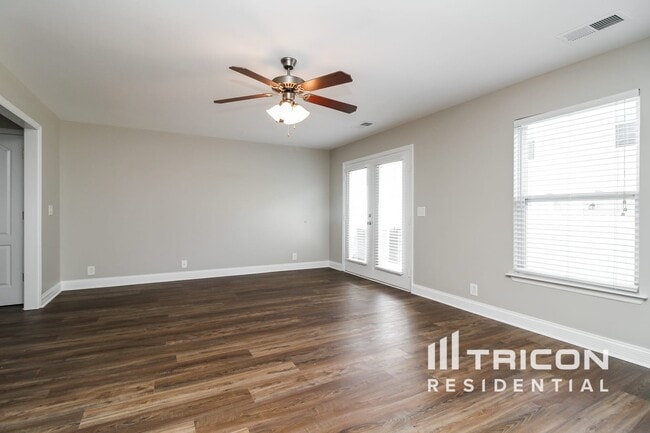 Building Photo - 4212 Aurora Cir