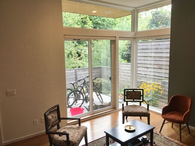 Foto del edificio - Sophisticated Urban Retreat in Fremont