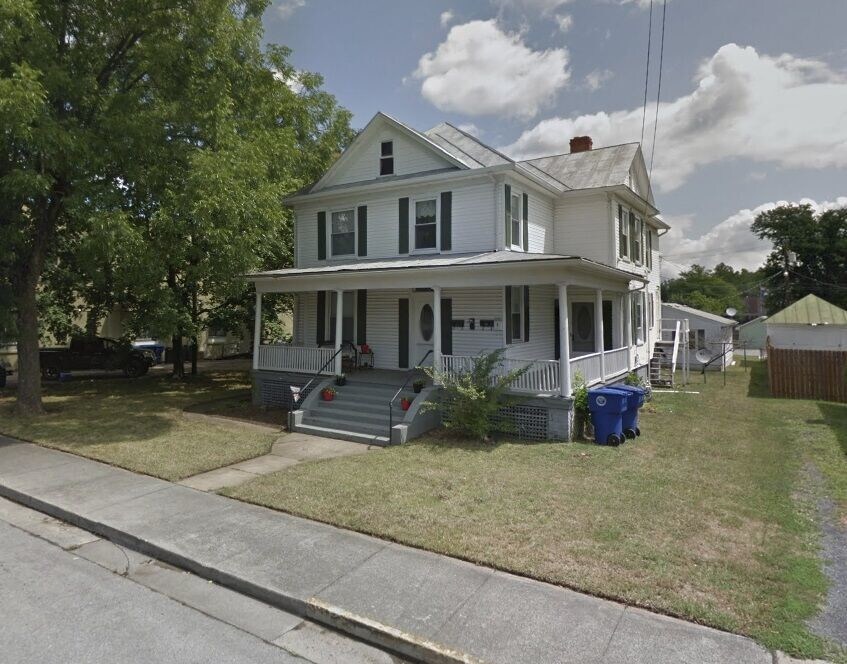213 Chester St Unit 4, Front Royal, VA 22630 Room for Rent in Front
