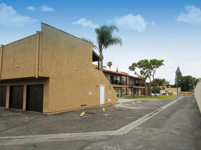 Building Photo - 7862 2nd St