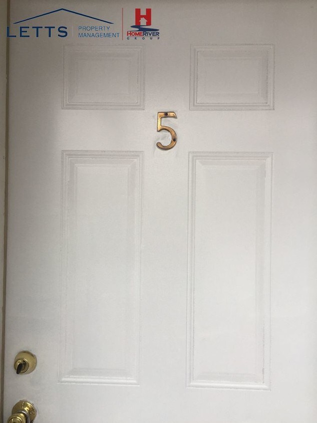 Primary Photo - 17 N Hillside Ave