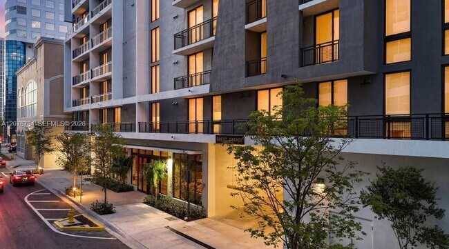 Foto del edificio - 329 NE 28th St