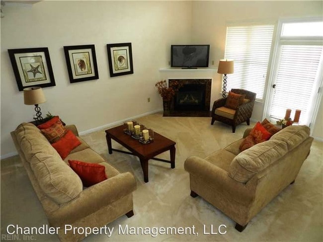 Building Photo - 2 br, 2 bath House - 2992 Shore Drive #304
