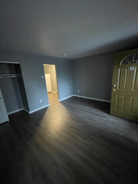 Foto del edificio - 5311 N Detroit Ave